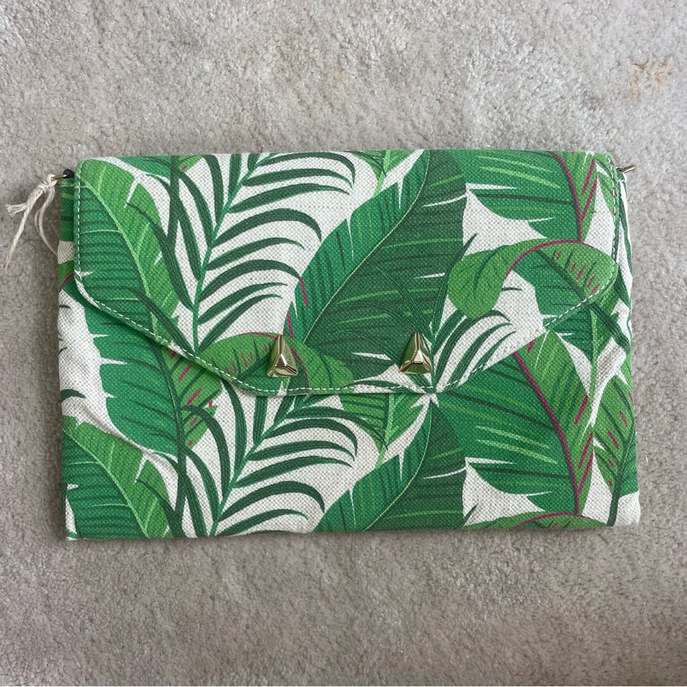 Stella and Dot Clutch